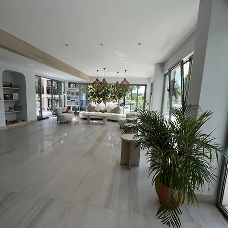 Hotel Binlik 3* Дальян